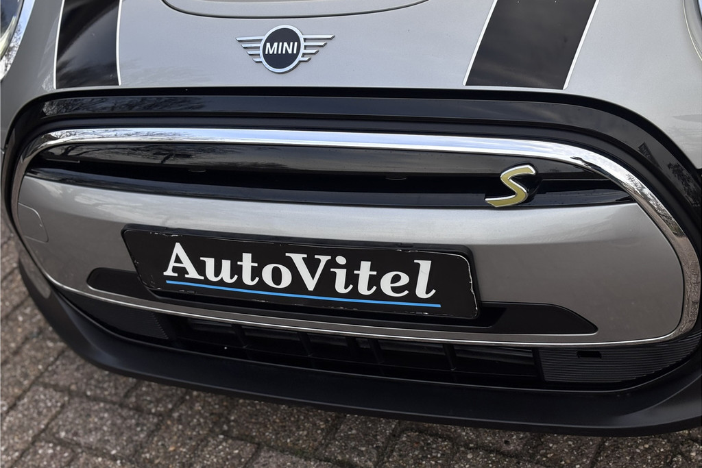 49923439-4.jpg