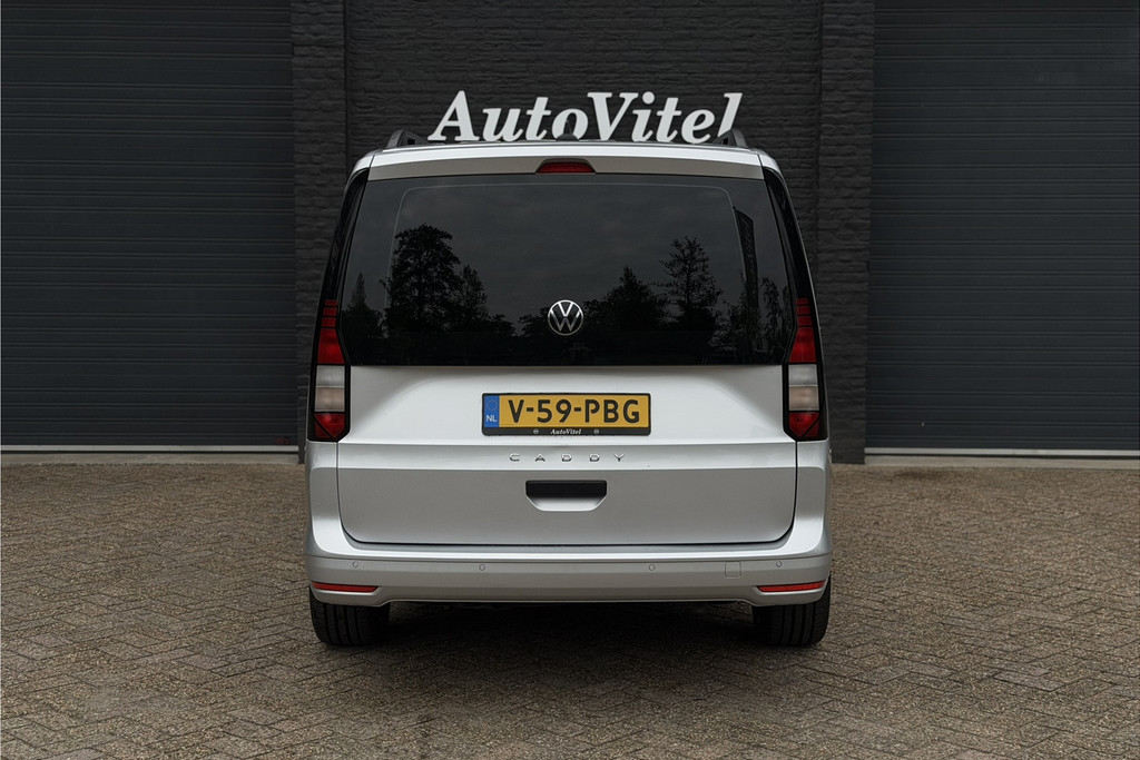 51701161-22.jpg