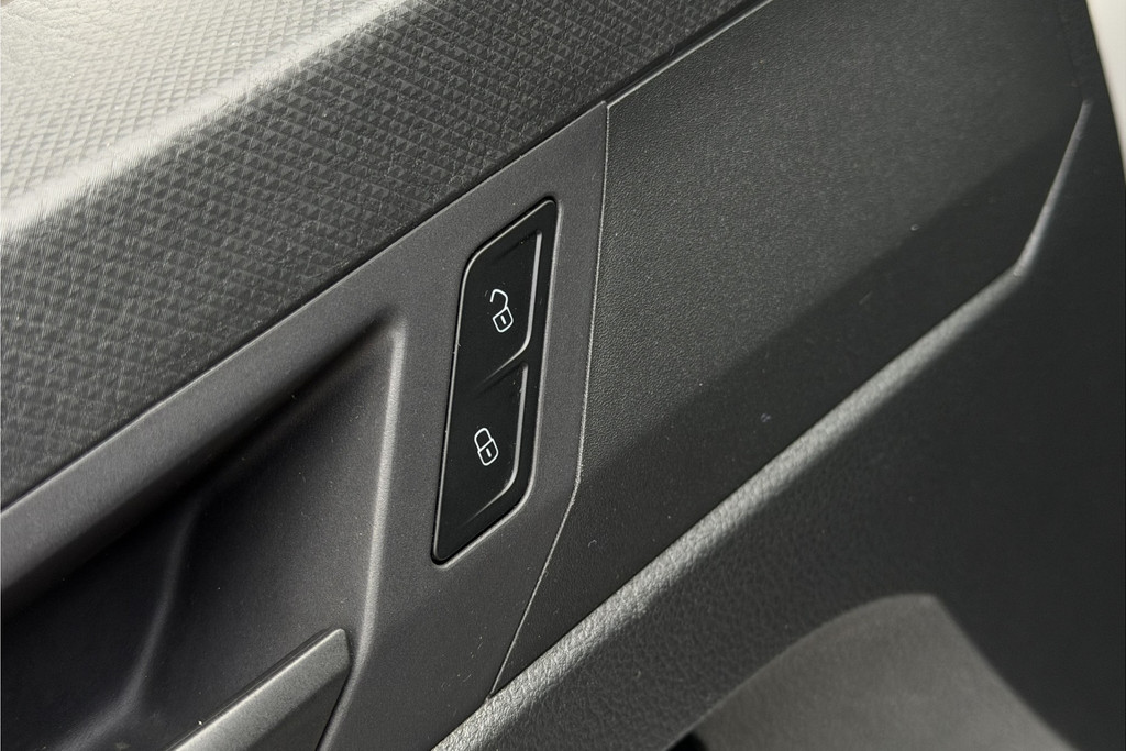 51701161-35.jpg