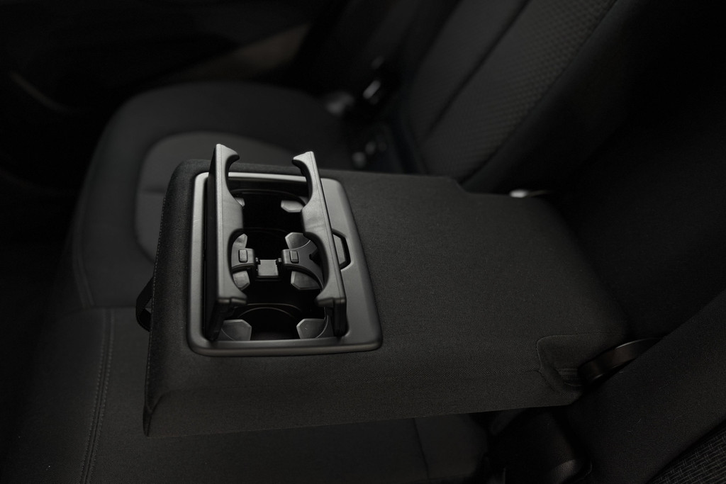 52503016-37.jpg