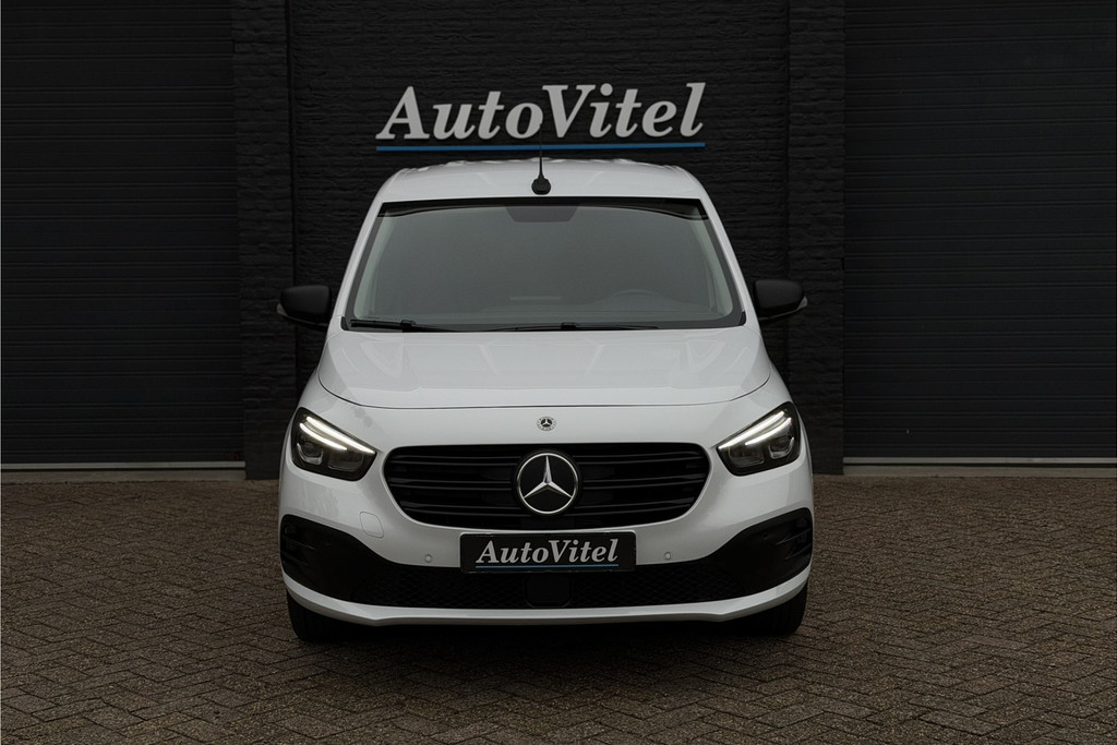 53249634-10.jpg