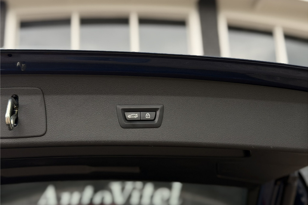 53365059-54.jpg