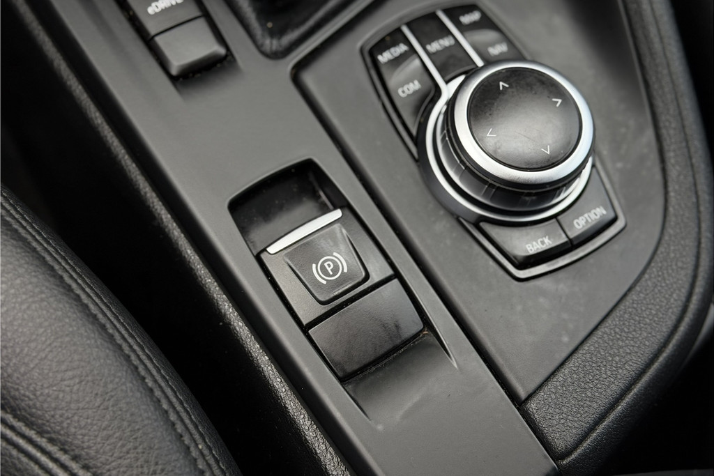 53538745-39.jpg