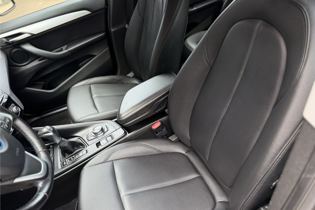 53538745-8.jpg