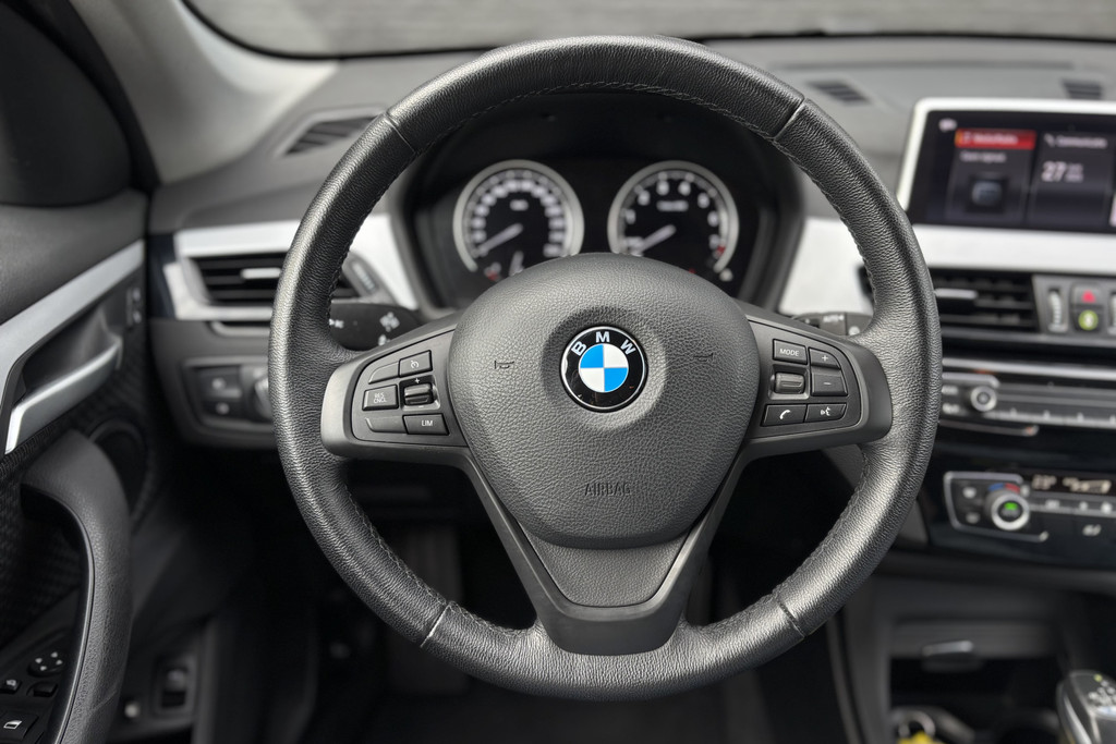 53705998-14.jpg