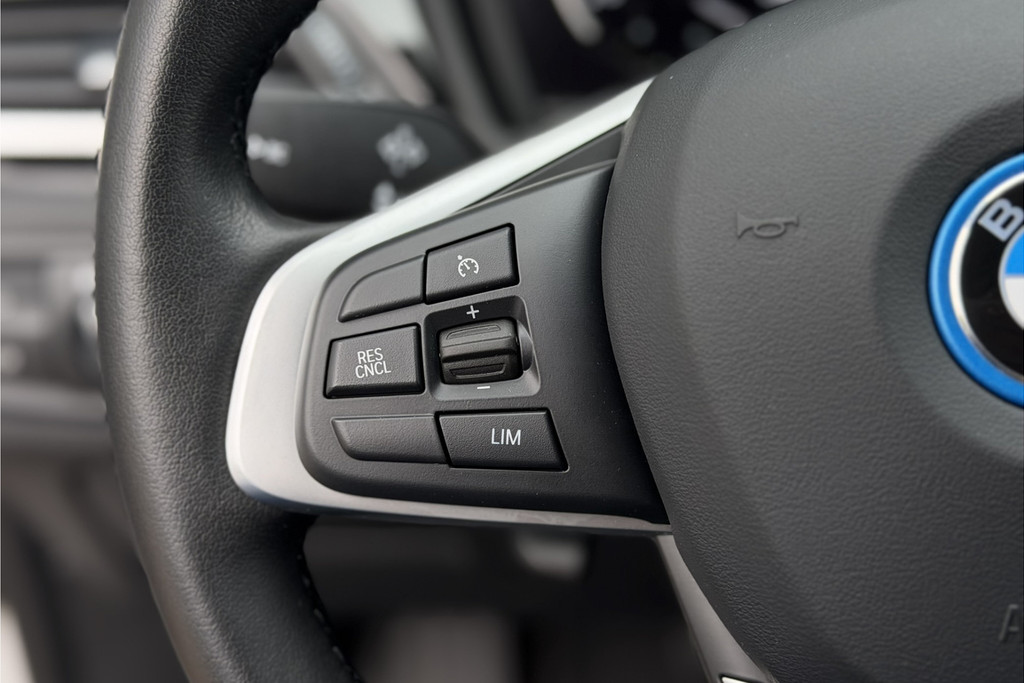 55913190-16.jpg