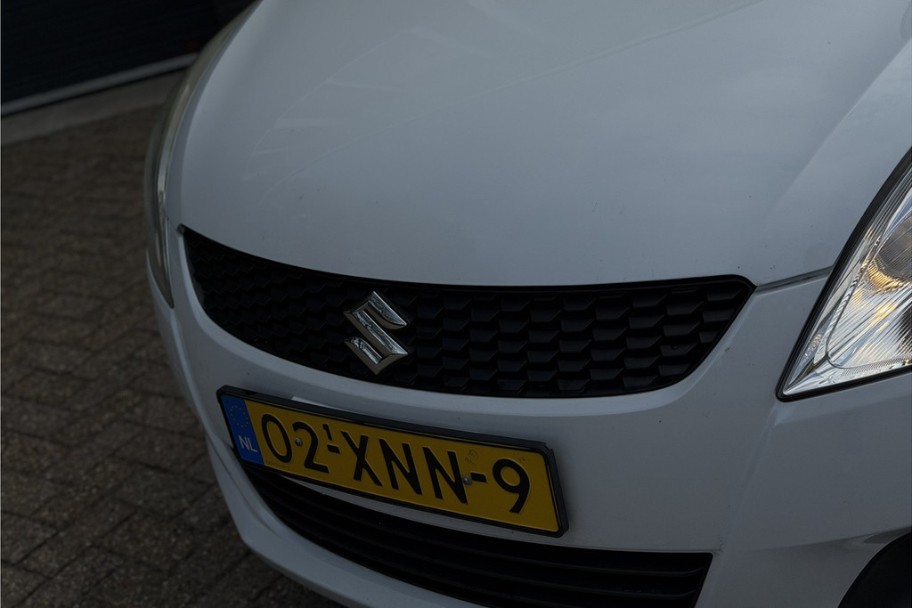 56142614-2.jpg
