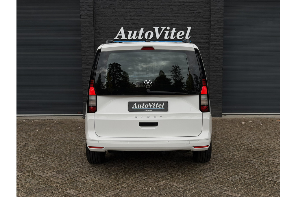 56676920-30.jpg