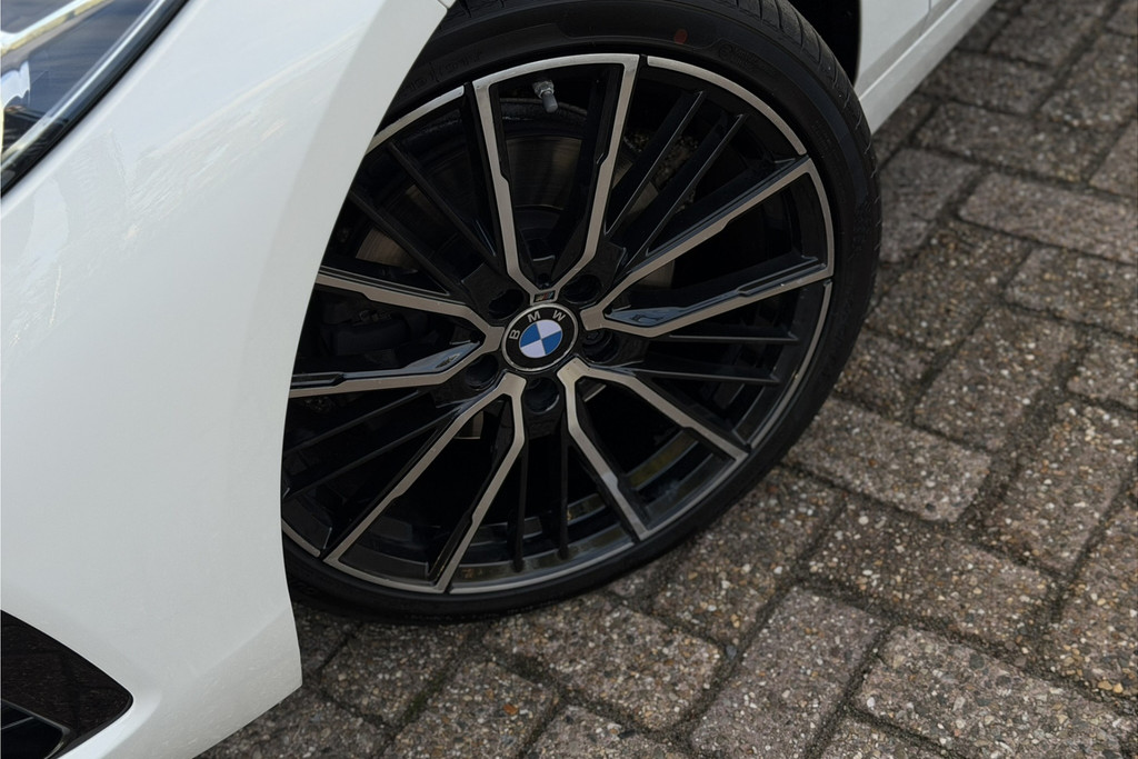 56778798-5.jpg