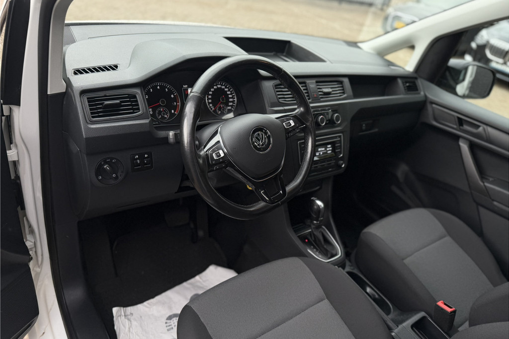 57114090-16.jpg