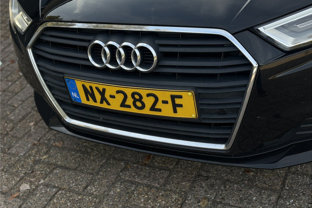 57149506-2.jpg