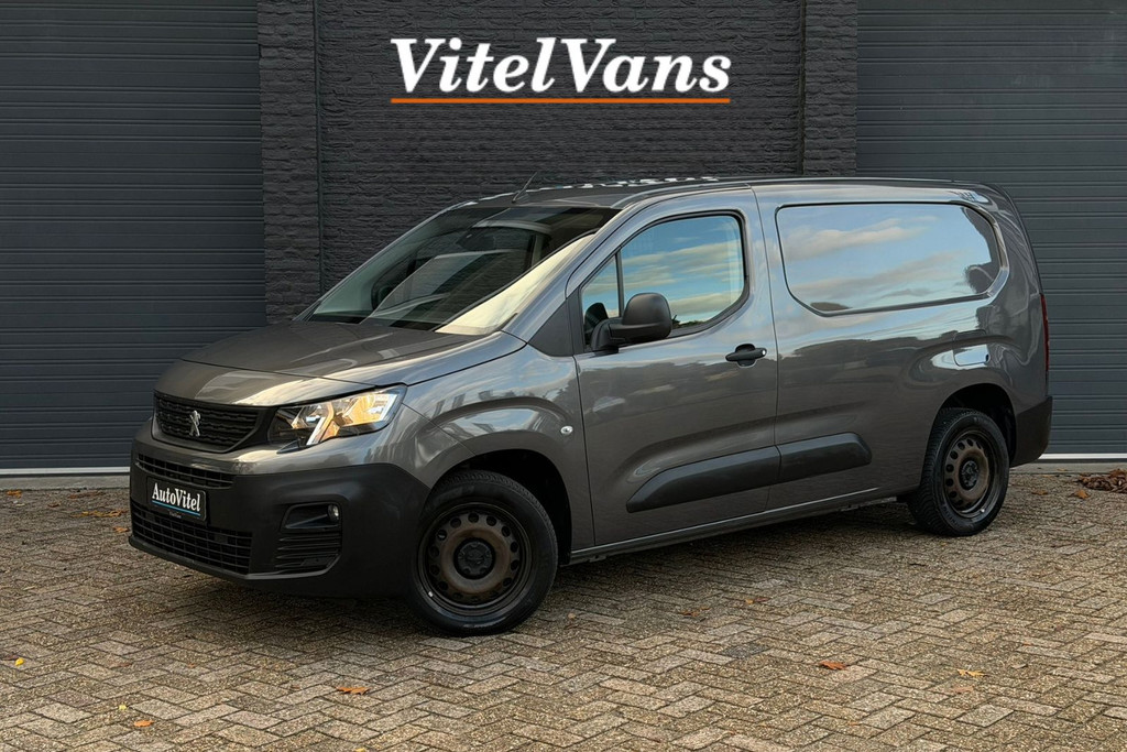 57178073