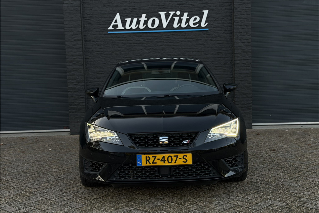 57444577-10.jpg